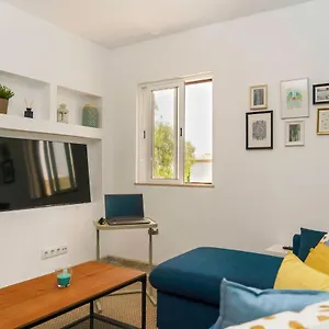 https://apartamento-maresias-200-meters-from-oura-beach-by-bedzy.hotelaalgarve.com